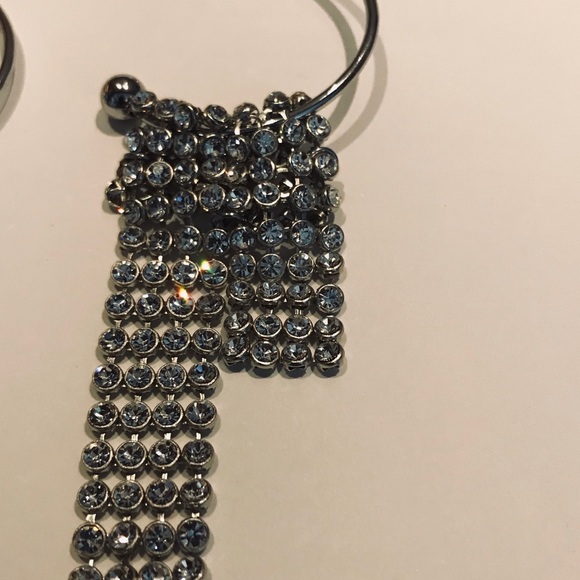 Statement earrings - Picture 7 of 8